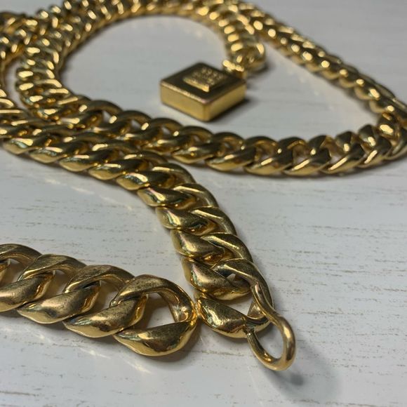 1970s Chanel Gold Toned Perfume Chain Belt Necklace Vintage Pristine condition - Picture 10 of 14